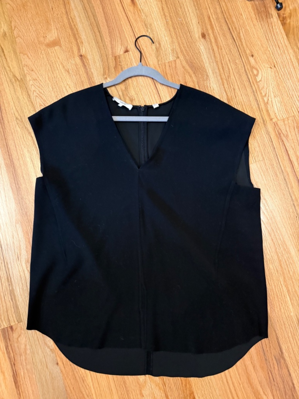 V-Neck Cap Sleeve Top - Size XL